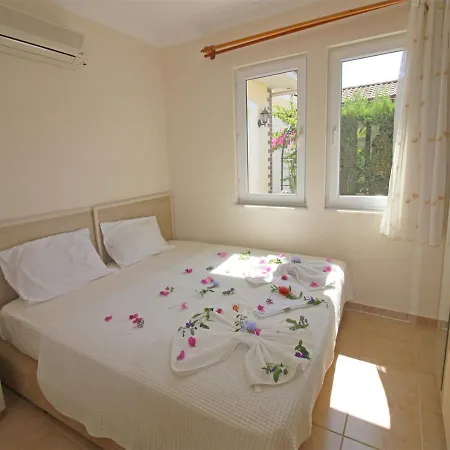 Inside The Site For 6 People In Fethiye, Yaniklar - Awz 234